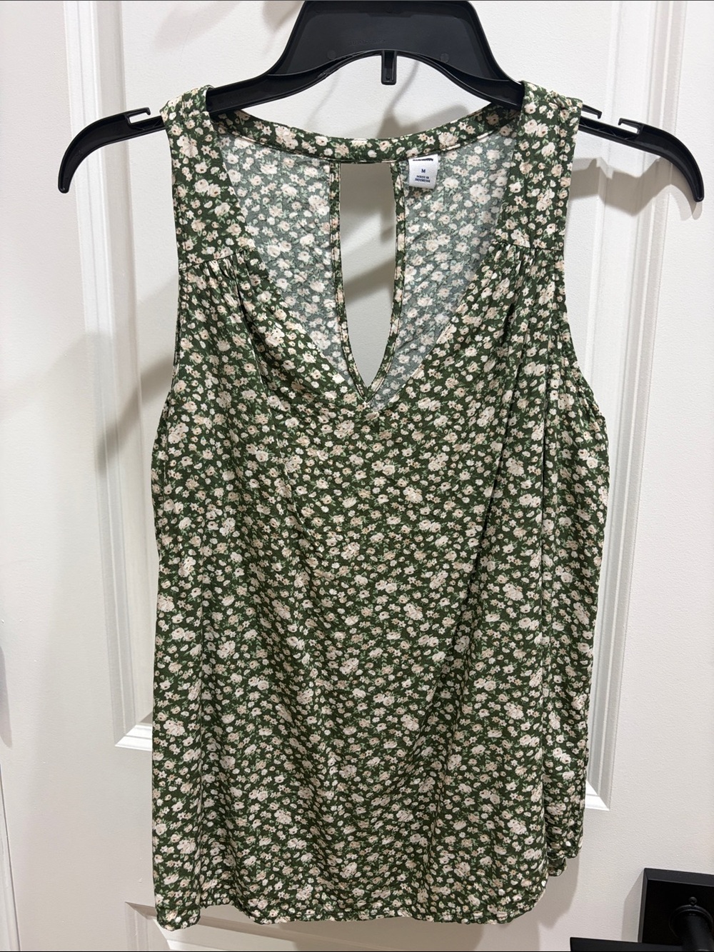 Old Navy Green Floral V-Neck Sleeveless Shift Dress